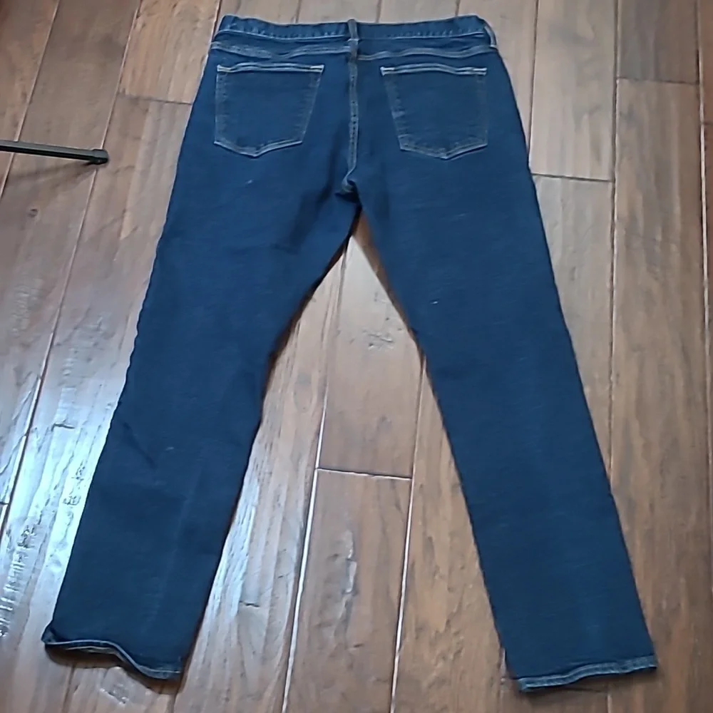 Old Navy Slim Jeans in Dark Blue Wash size 36x32. *See Measurements*